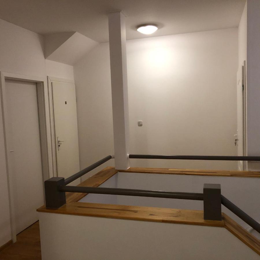 Dom Goscinny U Jacka Rewal Exteriör bild